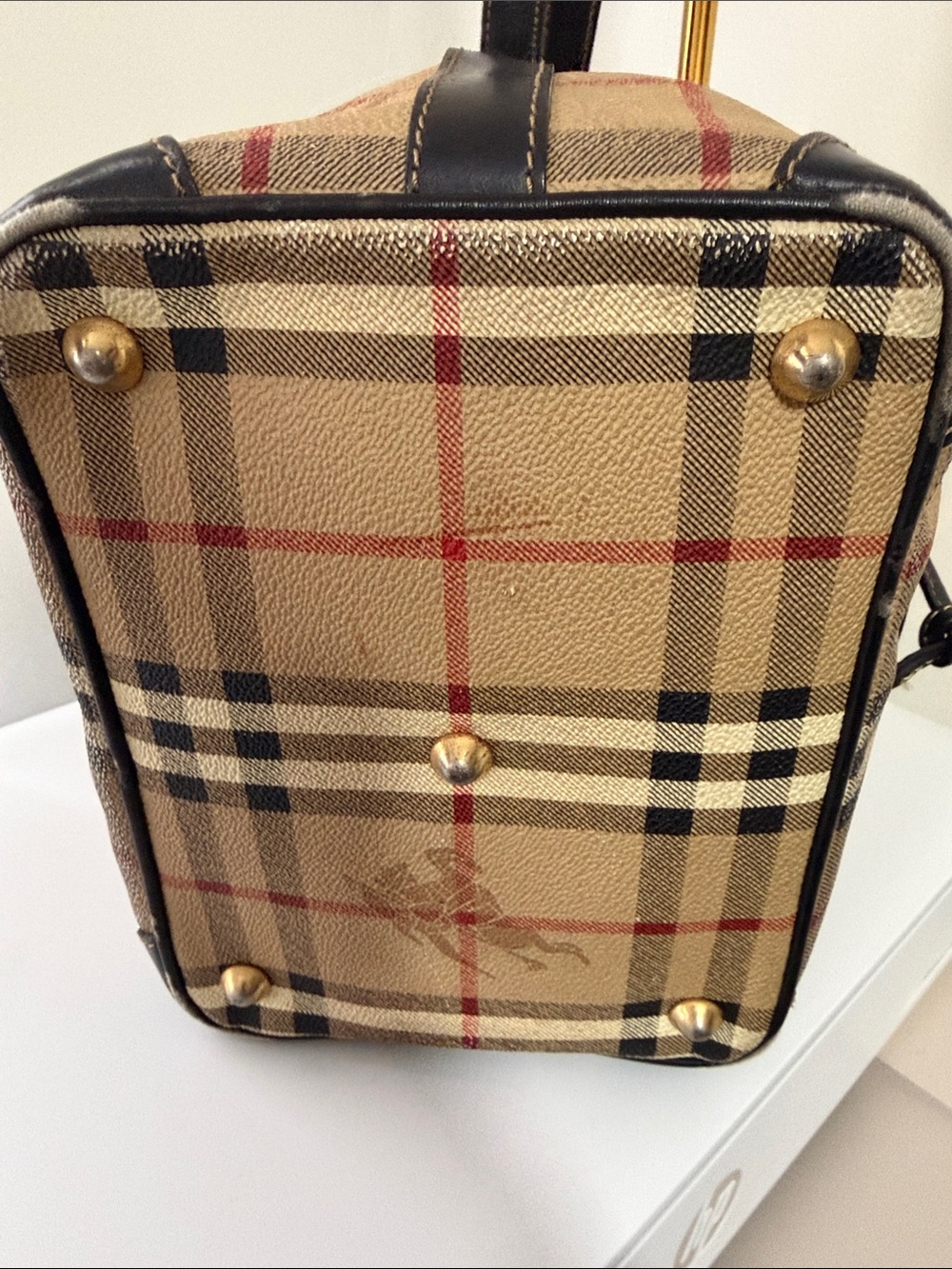 Authentic Vintage Burberrys London Nova Check Bucket Bag - Picture 8 of 17